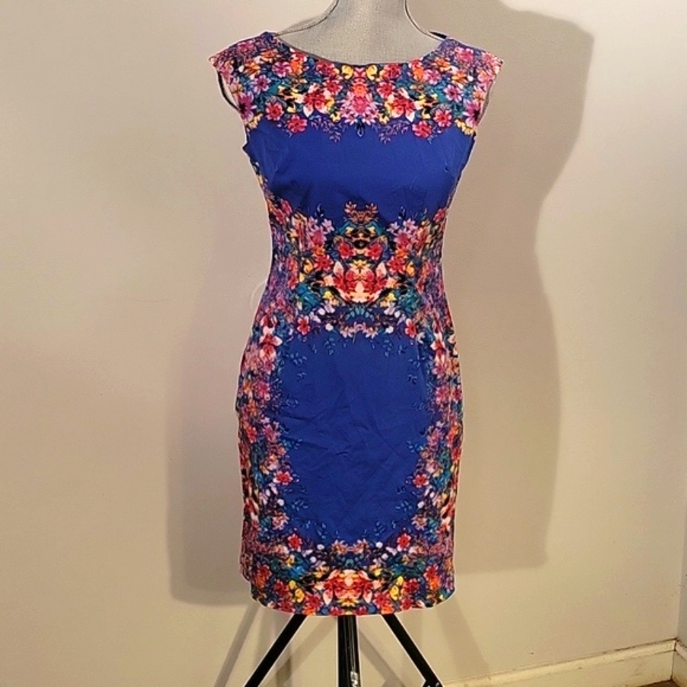 London Times Women's Blue Floral Sleevless Sheath Dress, Size: 6